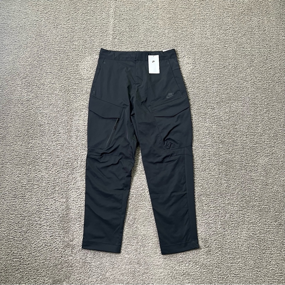 Nike Sportswear Tech Essentials Woven Unlined Cargo Pants Men’s Size 30 - Picture 2 of 16